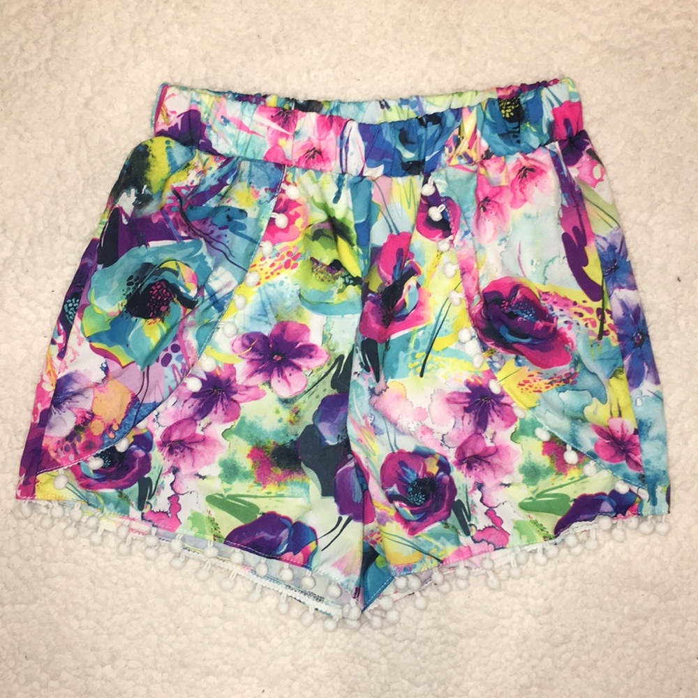 flowy pom pom shorts